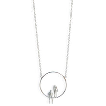 Load image into Gallery viewer, Circle Long Necklace with Couple in Silver
