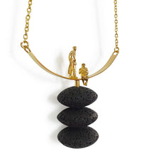 Cargar imagen en el visor de la galería, Volcanic Long Pendant Necklace, 18k Gold plated
