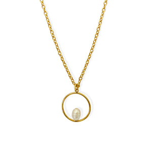 Pearl Circle Pendant Necklace. Handmade jewelry in 18k gold plated. White Pearl.