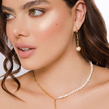 Load image into Gallery viewer, Mother of pearl drop earrings. Handmade jewelry in 18k gold plated. Ivory natural pearl.

