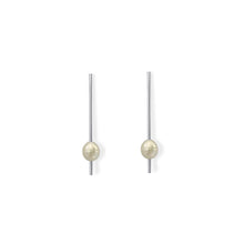 Cargar imagen en el visor de la galería, Pearl Drop Earrings in Sterling Silver. White Pearl
