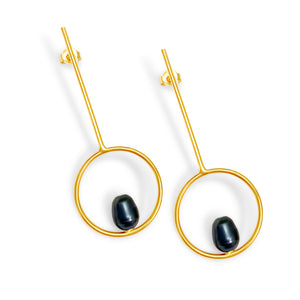 Pearl Circle Long Drop Earrings in 18k gold plated. Black Pearl